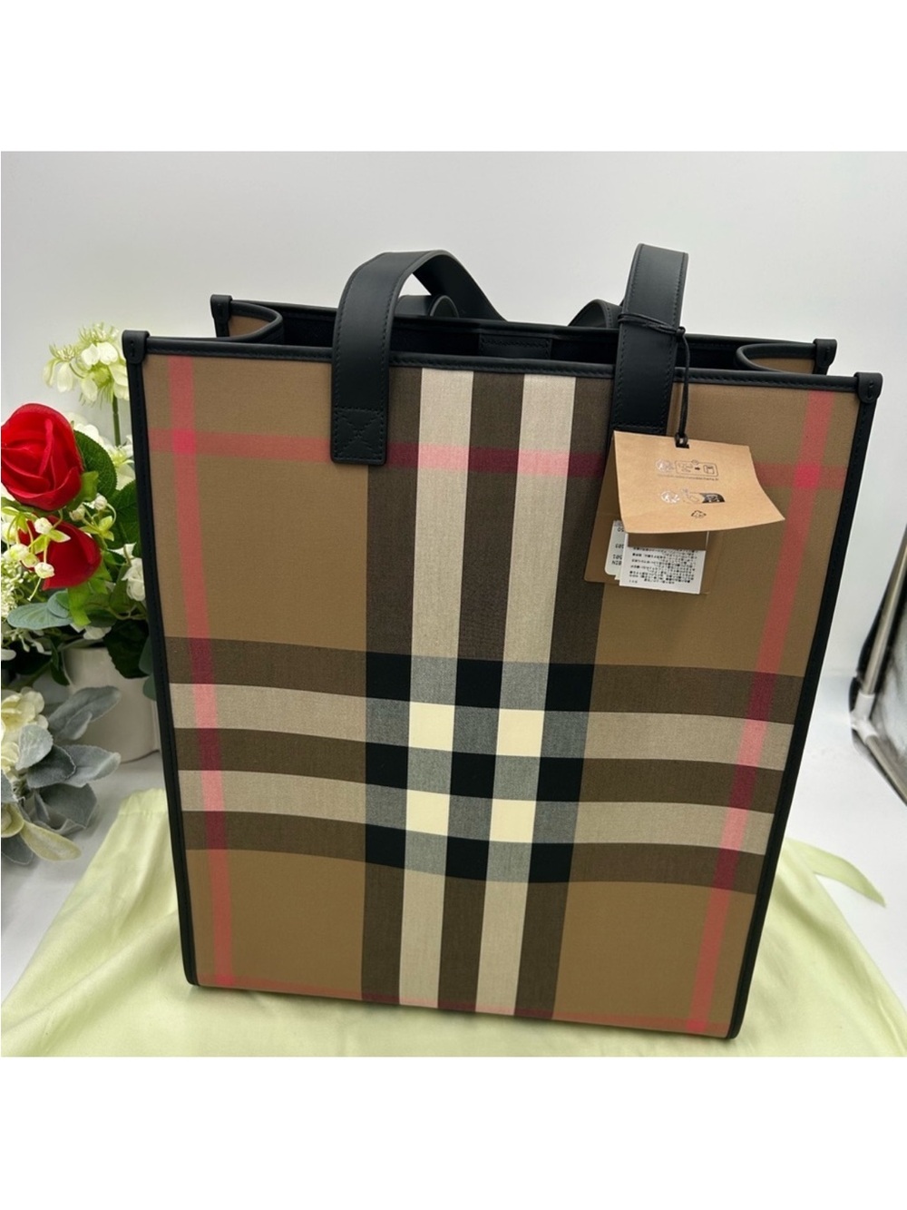 Burberry classic check book tote bag made in Italy NWT